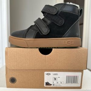 Toddler Size 9 Ugg Rennon II Boot